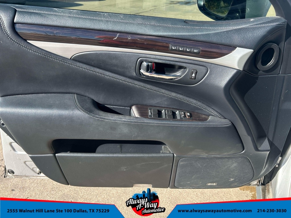 Lexus LS 460 Luxury Sedan 2013