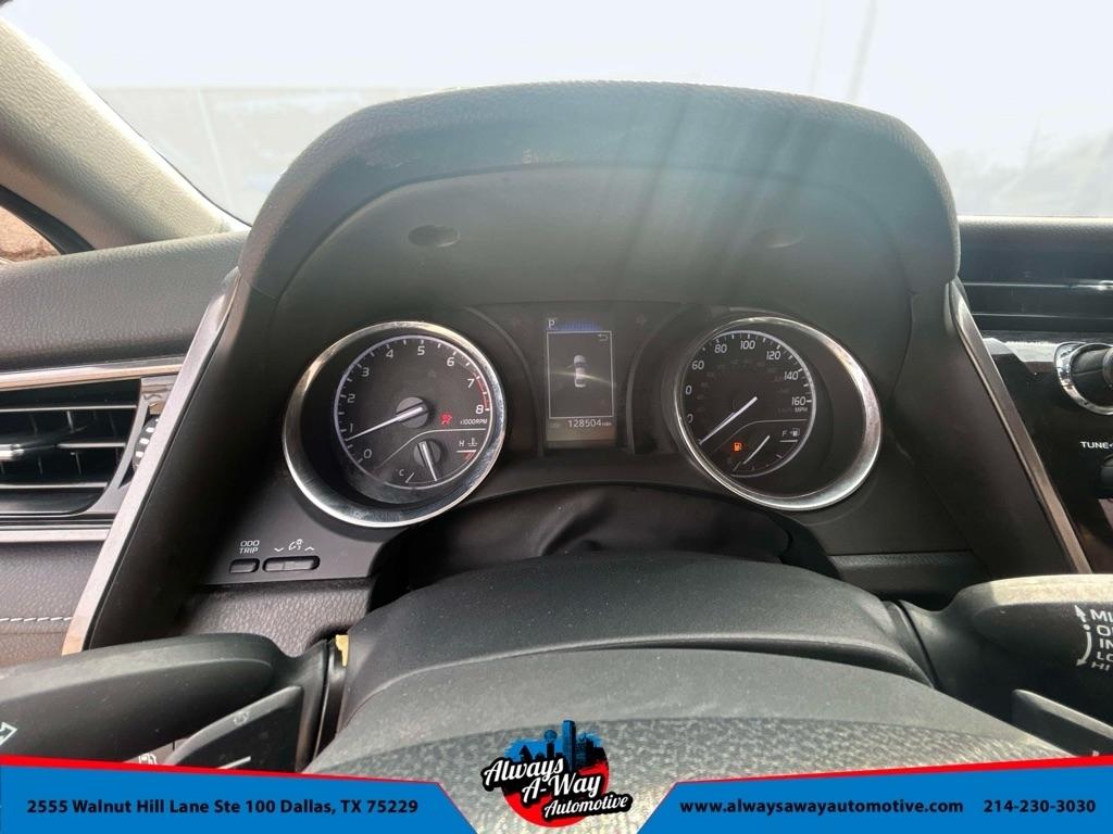 Toyota Camry SE 2020