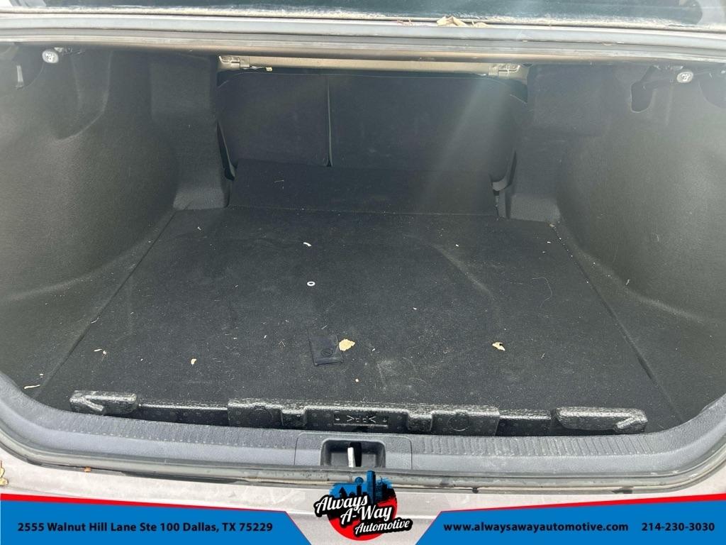 Toyota Camry SE 2020