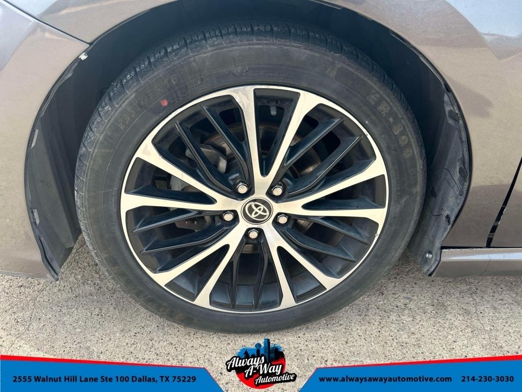 Toyota Camry SE 2020