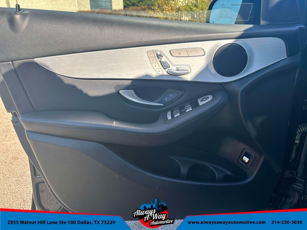 Mercedes-Benz GLC-Class GLC300 2021