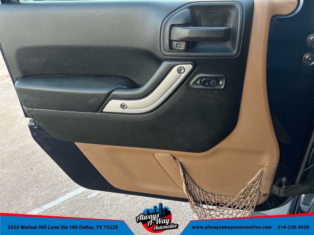 Jeep Wrangler Unlimited Sahara 4WD 2013