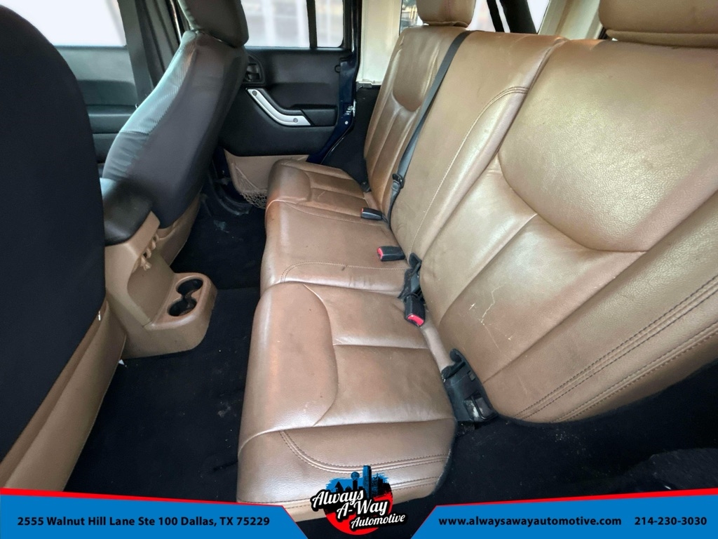 Jeep Wrangler Unlimited Sahara 4WD 2013