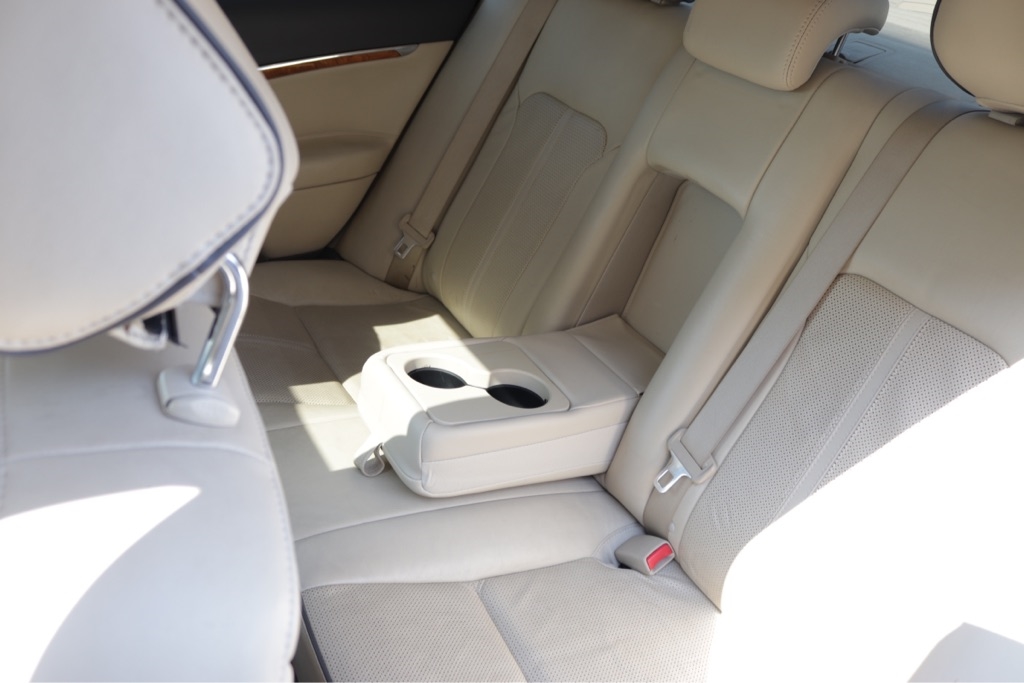 Lincoln MKZ FWD 2011