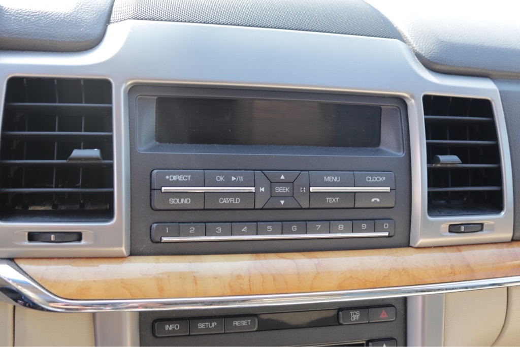 Lincoln MKZ FWD 2011