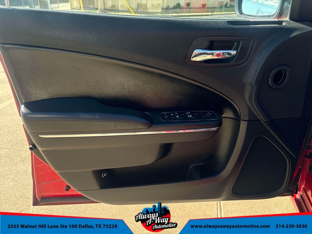 Dodge Charger SE 2013