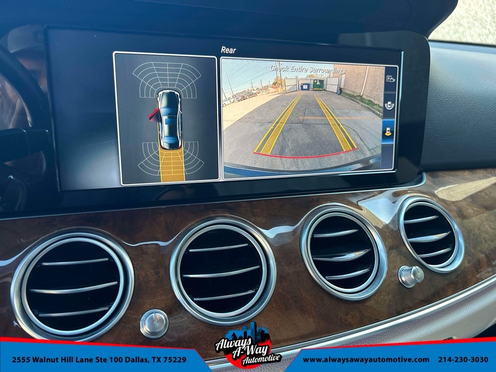 Mercedes-Benz E-Class E300 Luxury 4MATIC Sedan 2017