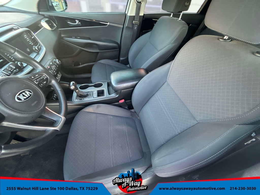 Kia Sorento LX V6 2WD 2017