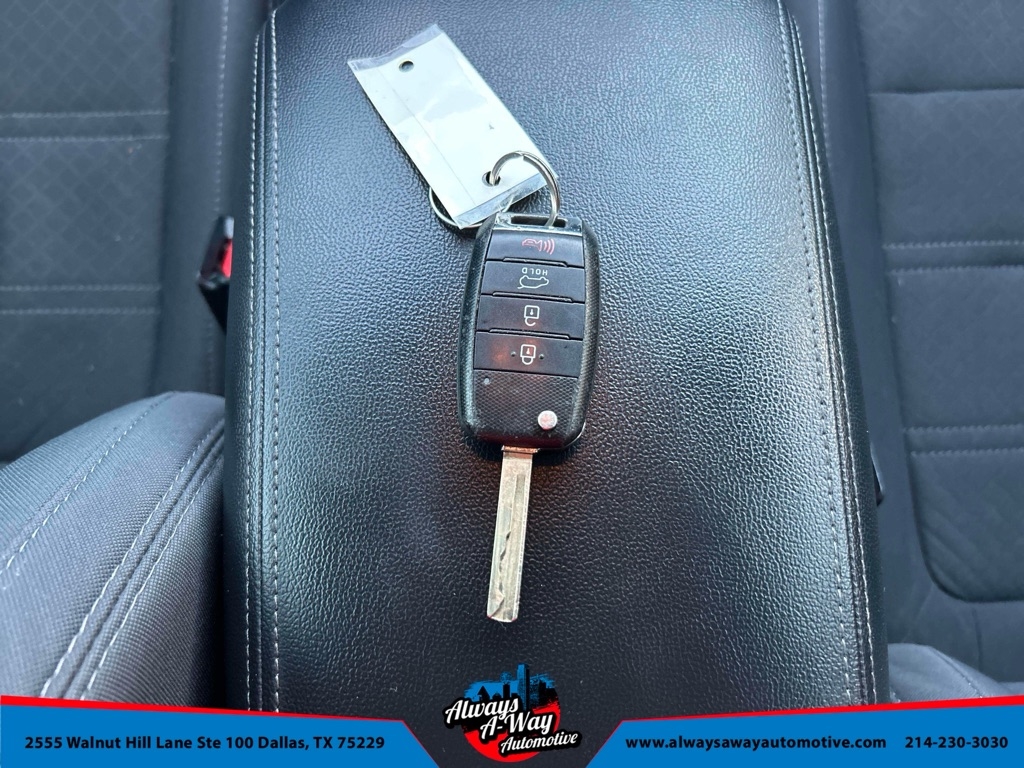 Kia Sorento LX V6 2WD 2017