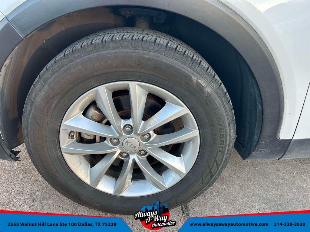 Kia Sorento LX V6 2WD 2017