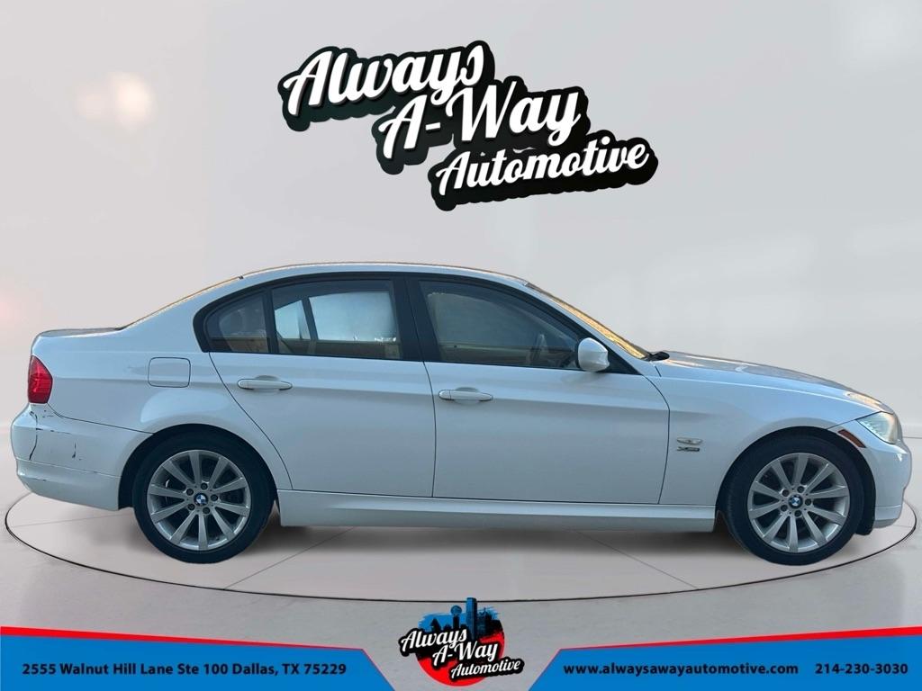 BMW 3-Series 328i xDrive 2011