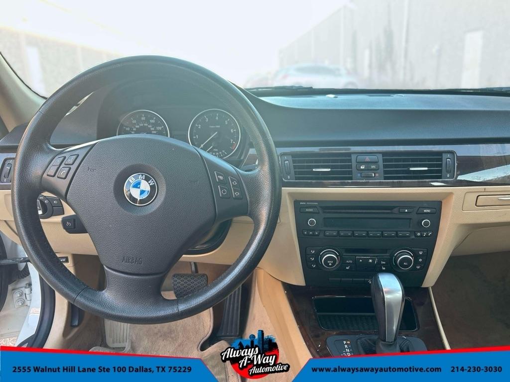 BMW 3-Series 328i xDrive 2011