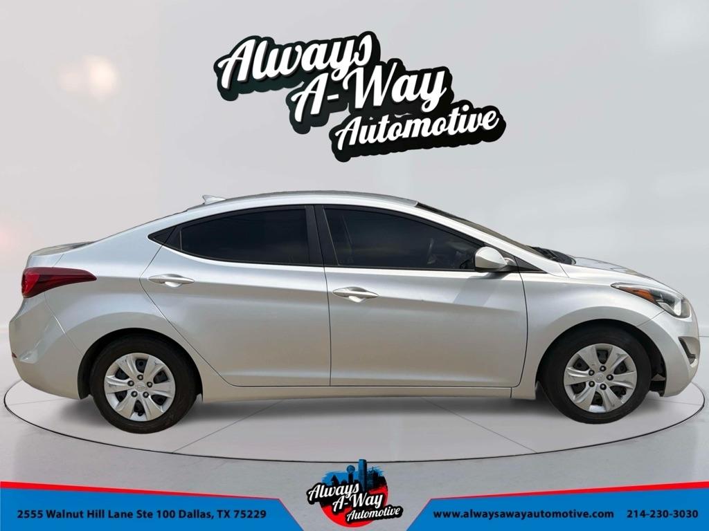 Hyundai Elantra SE 6AT 2016