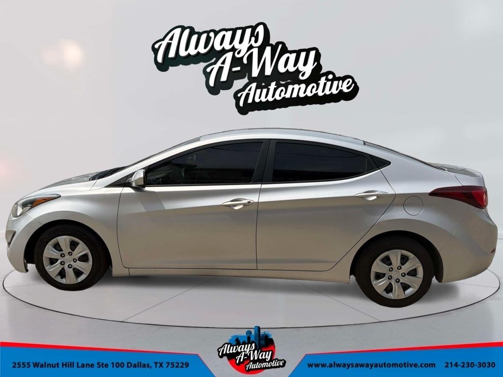 Hyundai Elantra SE 6AT 2016