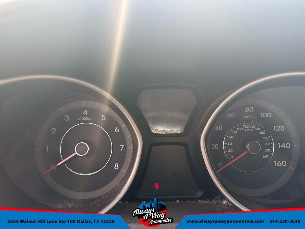 Hyundai Elantra SE 6AT 2016