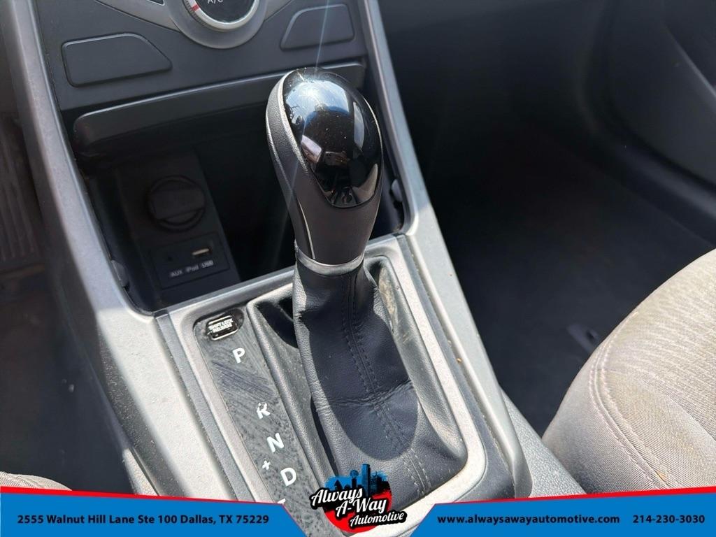 Hyundai Elantra SE 6AT 2016