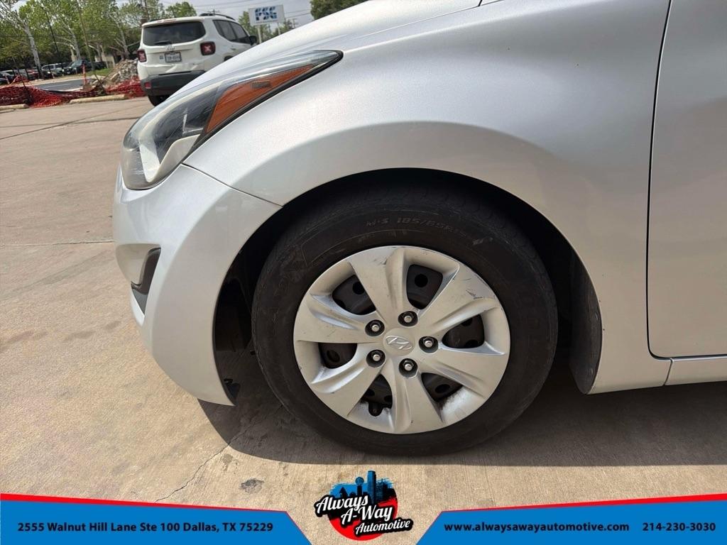 Hyundai Elantra SE 6AT 2016