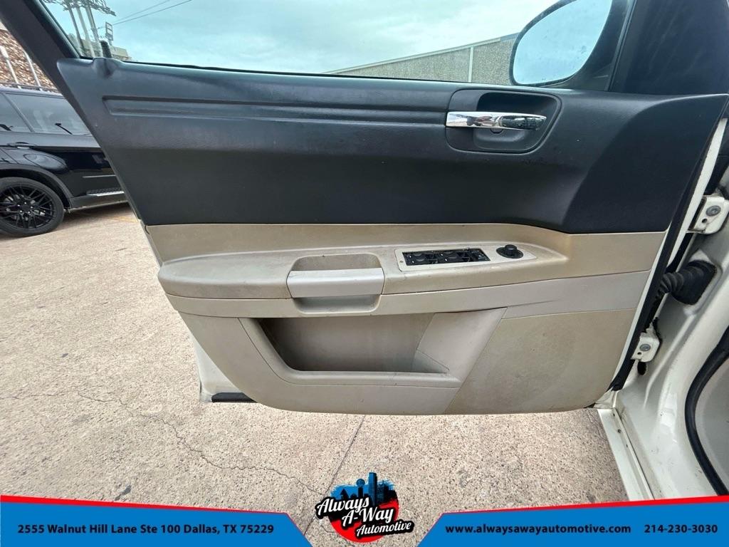 Chrysler 300 Base 2006