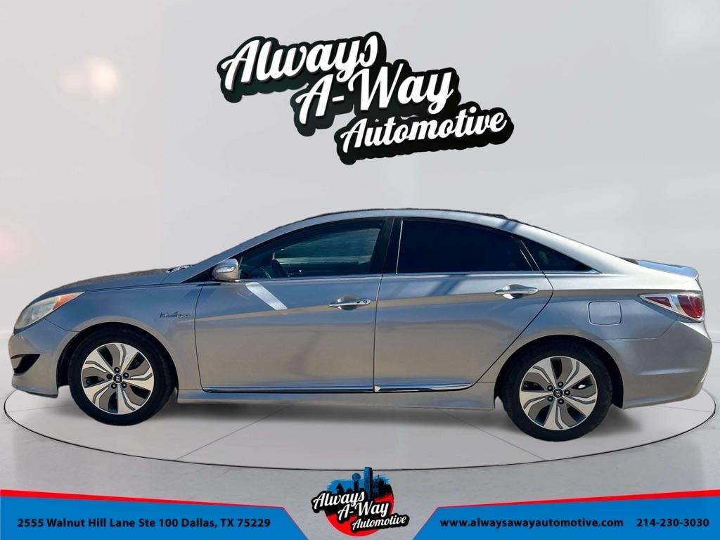 Hyundai Sonata Hybrid Sedan 2013