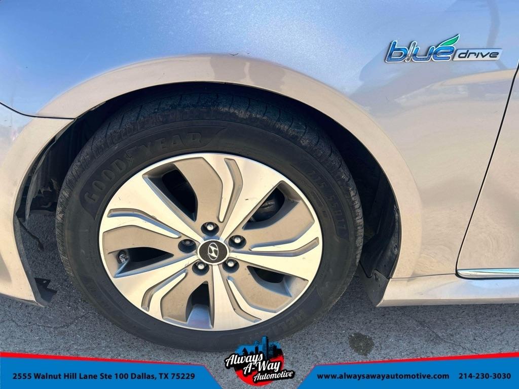 Hyundai Sonata Hybrid Sedan 2013