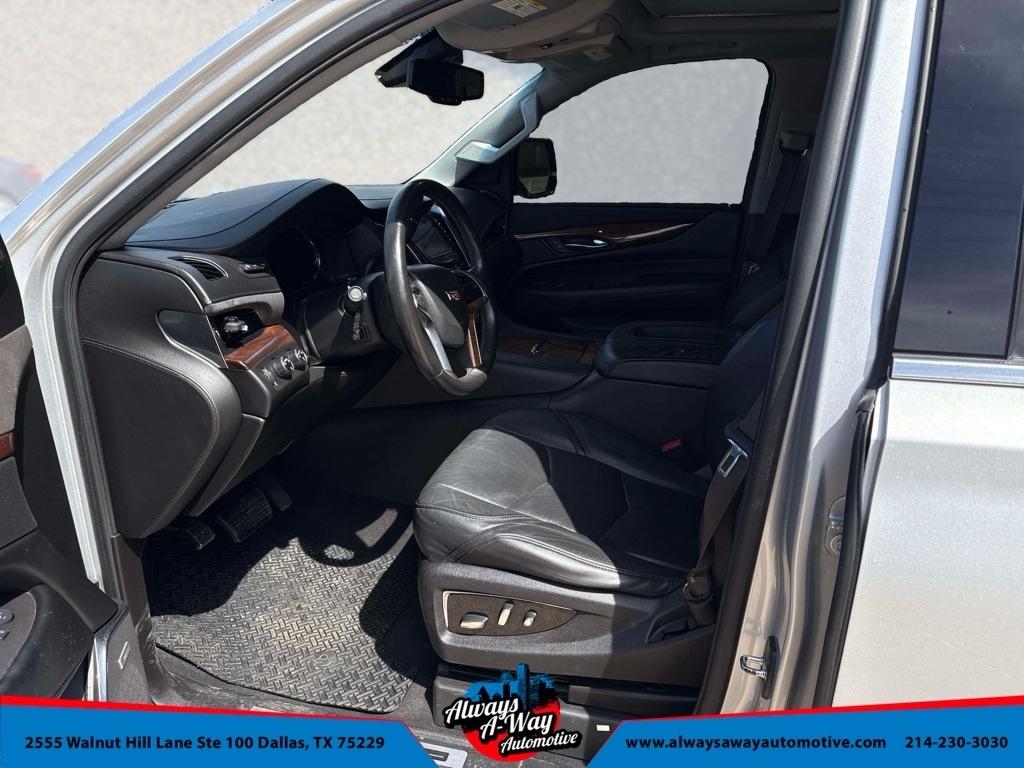 Cadillac Escalade Luxury 4WD 2016