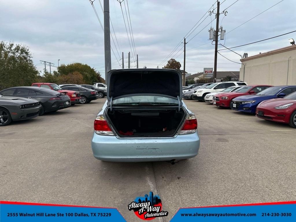 Toyota Camry Standard 2005