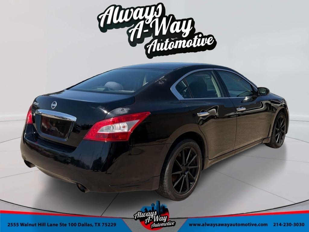 Nissan Maxima S 2009