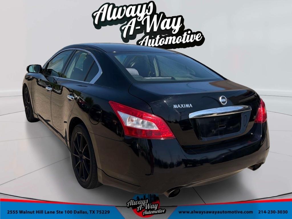 Nissan Maxima S 2009