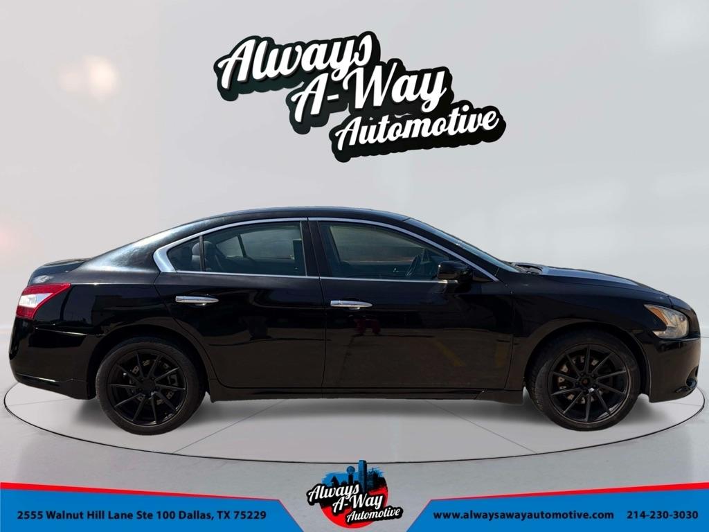 Nissan Maxima S 2009