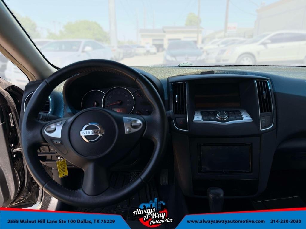 Nissan Maxima S 2009