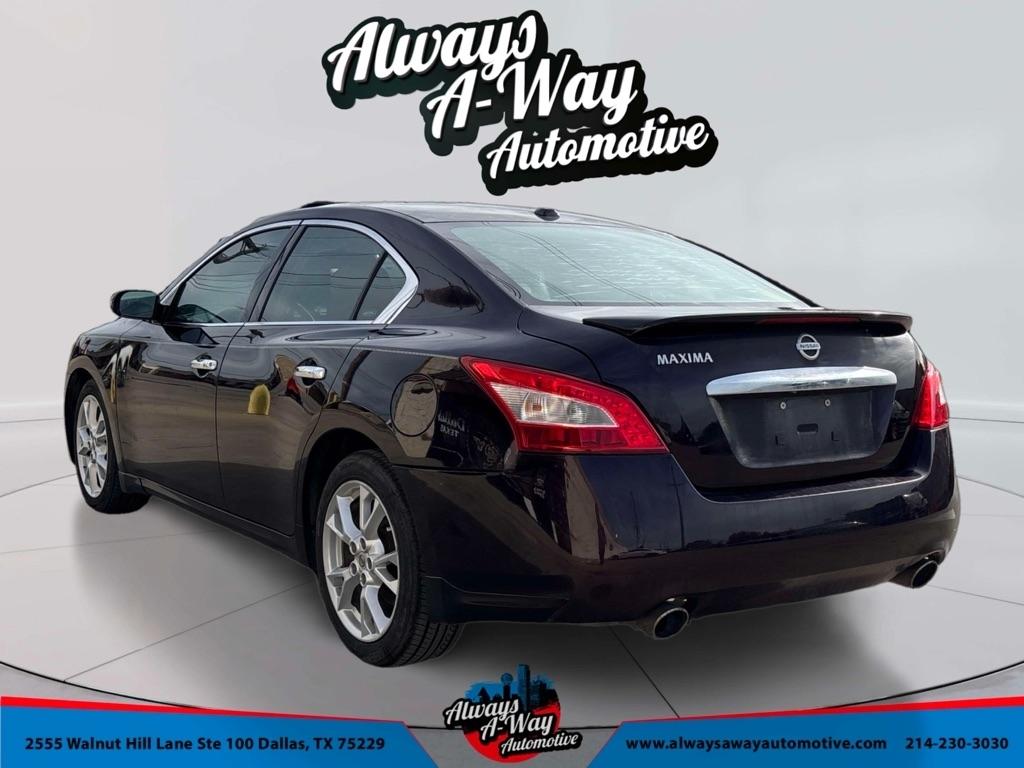 Nissan Maxima S 2012