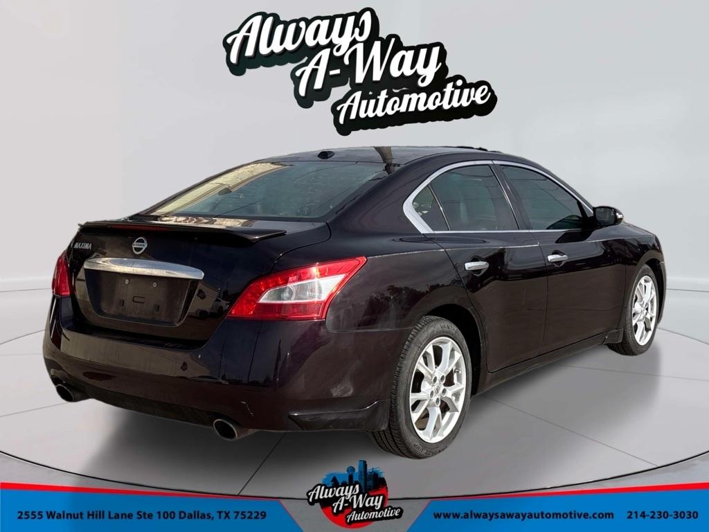 Nissan Maxima S 2012