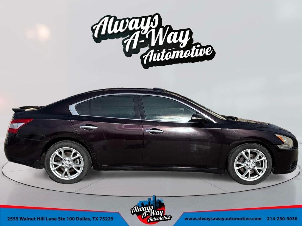 Nissan Maxima S 2012