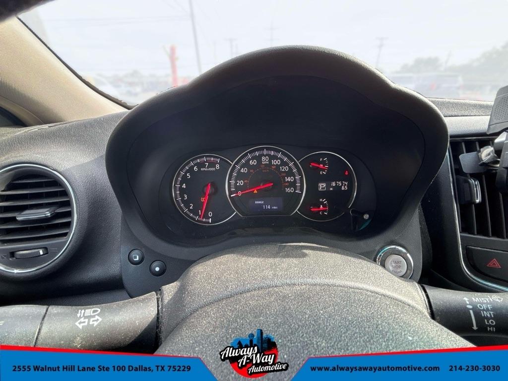 Nissan Maxima S 2012