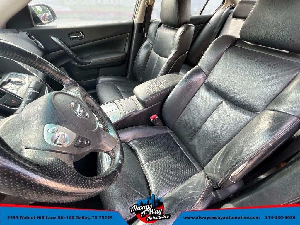 Nissan Maxima S 2012