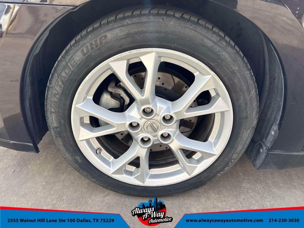 Nissan Maxima S 2012