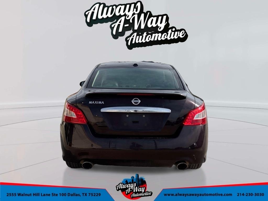 Nissan Maxima S 2012