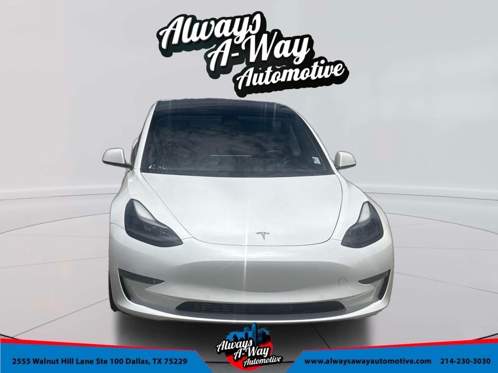Tesla Model 3  2022