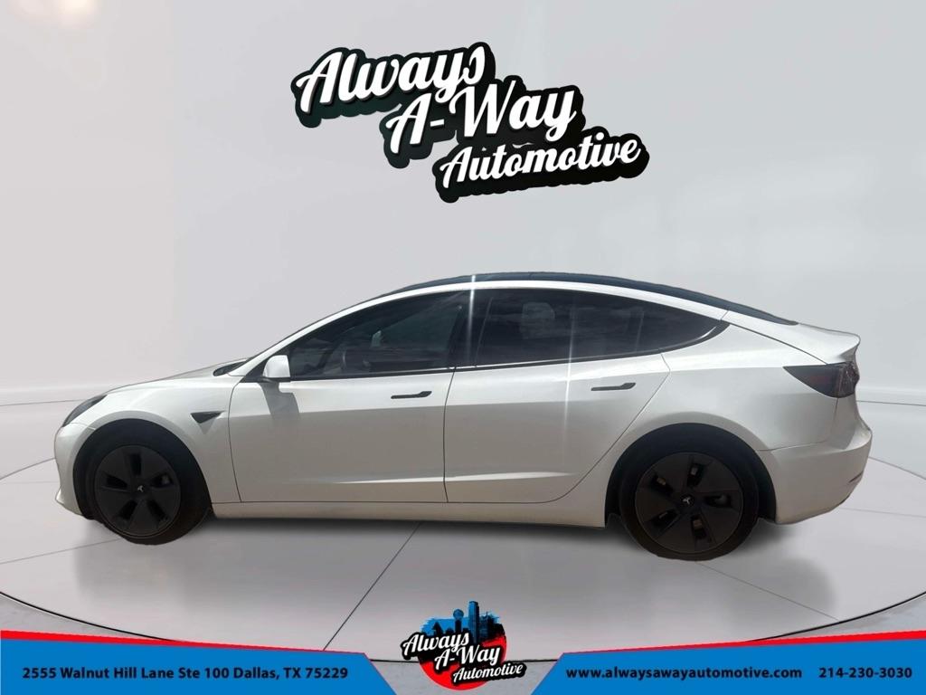 Tesla Model 3  2022