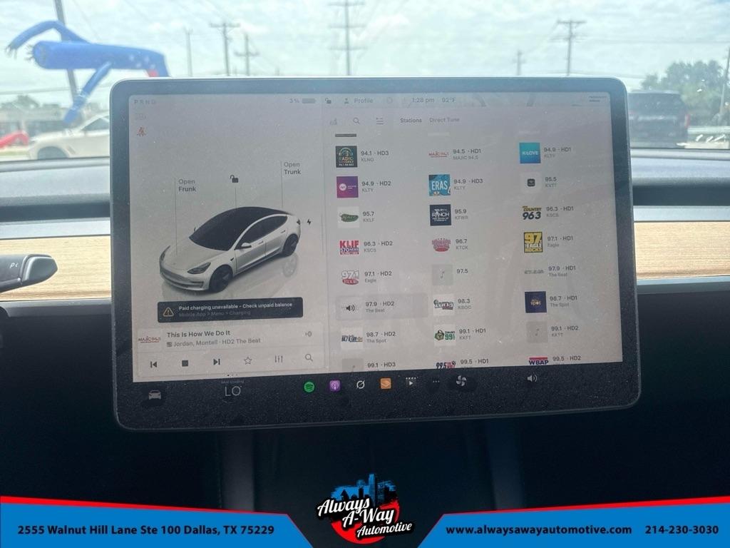 Tesla Model 3  2022