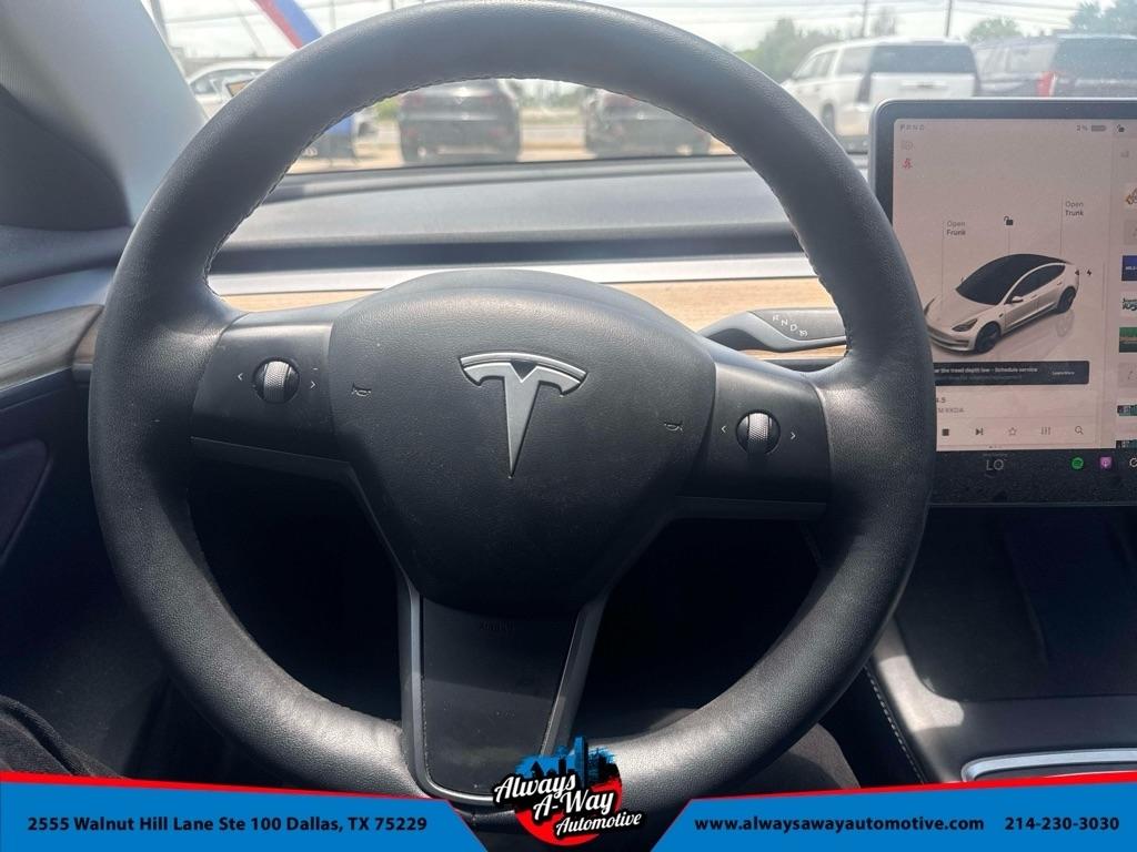 Tesla Model 3  2022