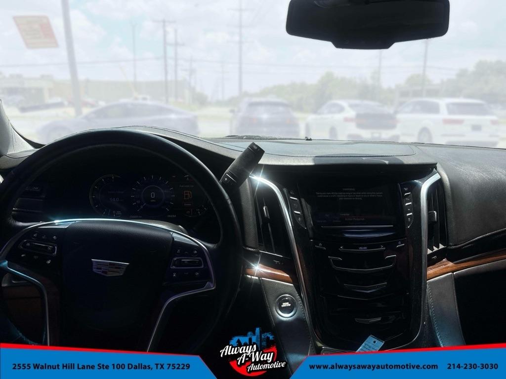 Cadillac Escalade Luxury 2WD 2016