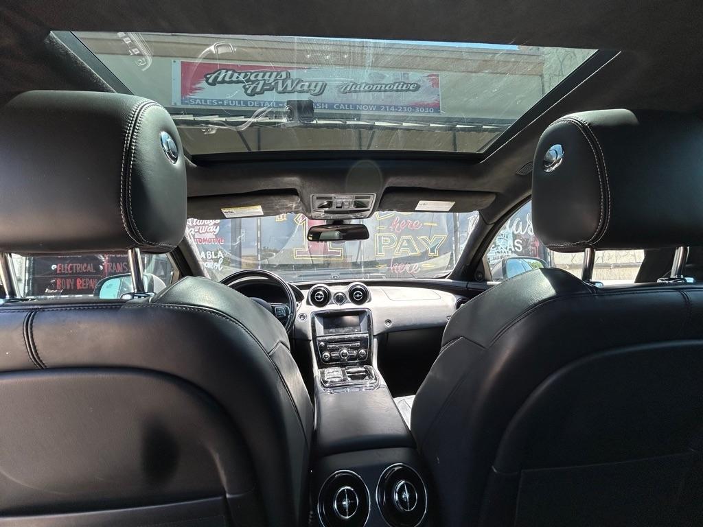 Jaguar XJ-Series XJ AWD 2015