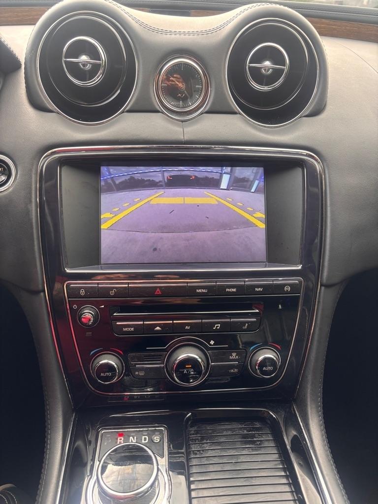 Jaguar XJ-Series XJL Supercharged 2014