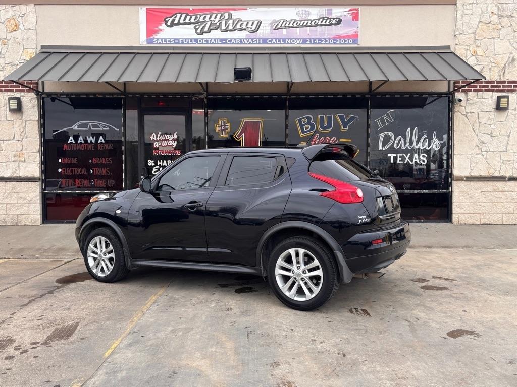 Nissan Juke S FWD 2012