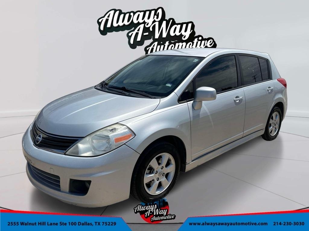 Nissan Versa 1.8 S Hatchback 2011