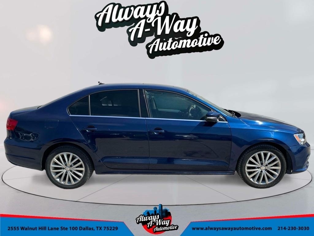 Volkswagen Jetta SEL PZEV 2011