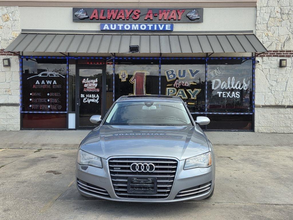 Audi A8 4.2L quattro 2011