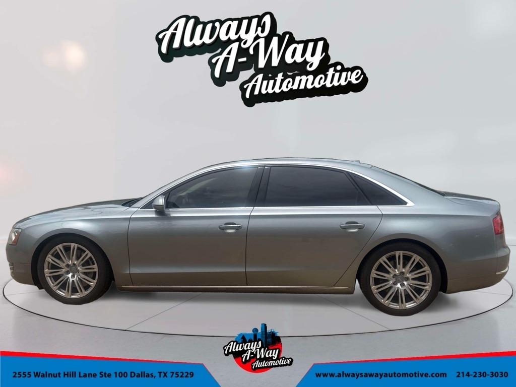 Audi A8 4.2L quattro 2011