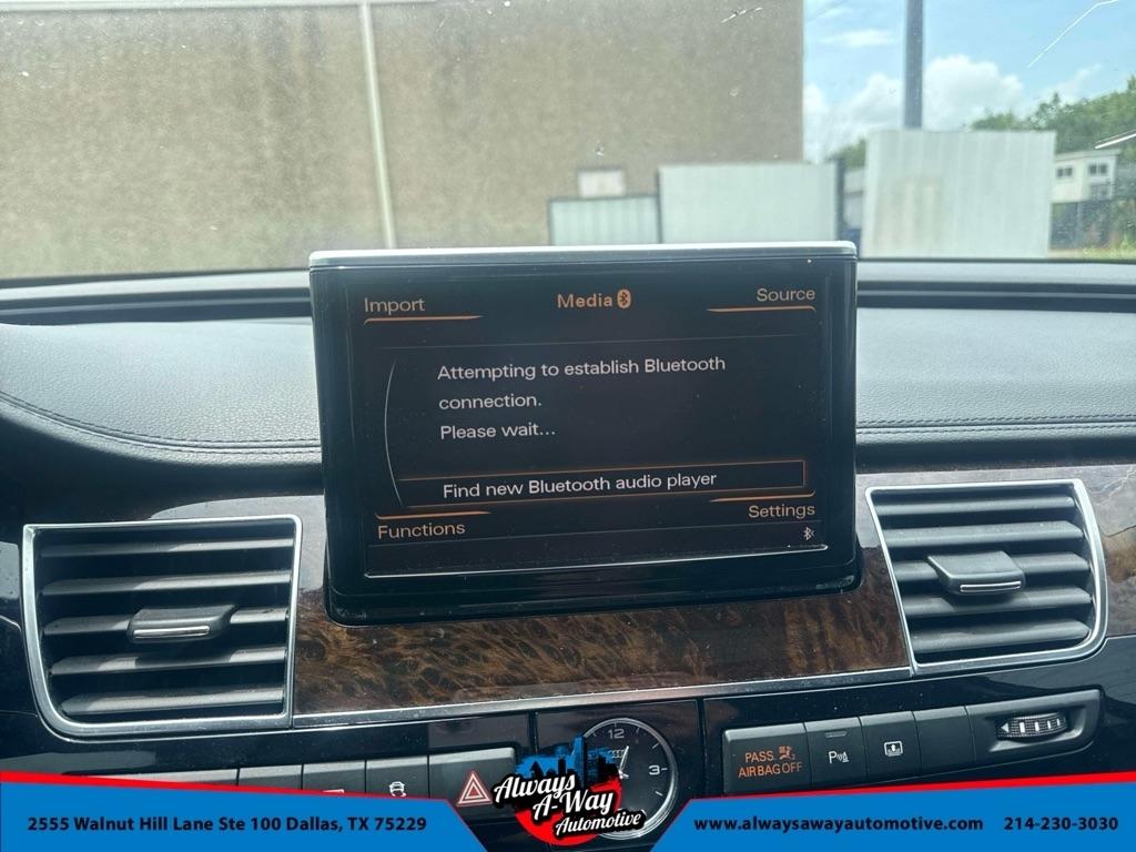 Audi A8 4.2L quattro 2011